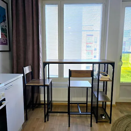 Lovely In Haermaelaenranta Tampere