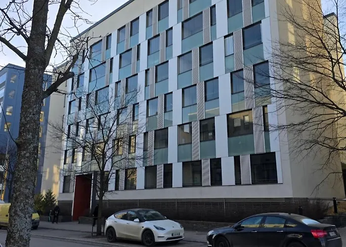 Lovely In Haermaelaenranta Tampere