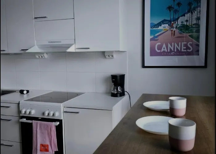 Lovely In Haermaelaenranta Apartamento Tampere